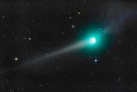 Two Tails of Comet Lulin  , 2009-02-23